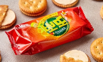CROWN ﾎﾟｯﾄ ﾁｰｽﾞﾀﾙﾄ味  1個